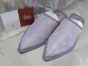 lot 70 image: Free People size 8.5 Becky Daisy Mo...