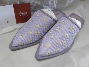 lot 72 image: Free People size 8.5 Becky Daisy Mo...