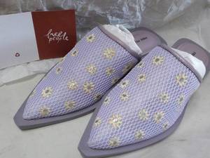 lot 73 image: Free People size 8.5 Becky Daisy Mo...