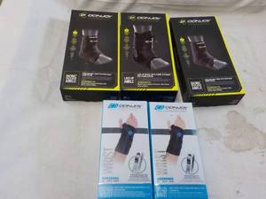 lot 100 image: Knee, Ankle, Wrists Supports and mo...