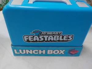 lot 154 image: Mr. Beast Lunch Box...