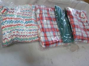 lot 163 image: 4 ct size 1XL Loungewear...