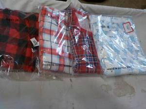 lot 165 image: 4 ct size 2XL Loungewear...