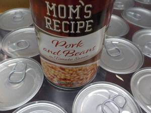 lot 190 image: Case of 24 Moms Recipe Pork and Be...