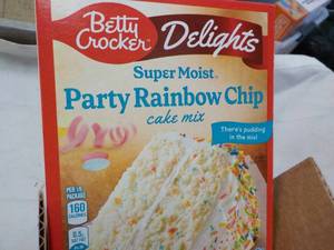 lot 238 image: 6 ct Betty Crocker Delights Party R...
