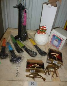 lot 91 image: Kitchen utensils, brass animals, candy jar