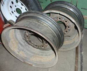 lot 101 image: set of 4 rims off a 06 Chevy 245 R16