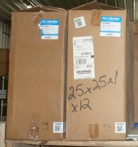 lot 104 image: Group of air filters, 24x24x1 and 25x25x1