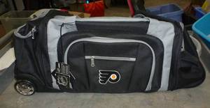 lot 139 image: Nice 30 inch luggage bag with wheels Philadelphia Phillies
