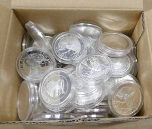 lot 151 image: 50 silverplated whitetail deer coins