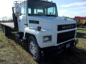 1990 Mack Single Axle Flatbed Truck