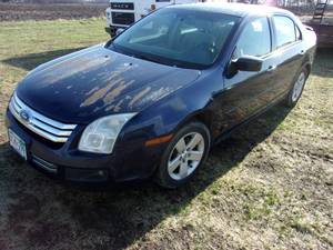 lot 4 image: 2007 Ford Fusion AWD
