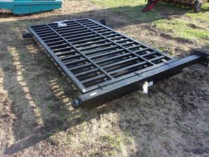 lot 25 image: Set of 10 Driveway Gates WPosts (UNUSED)