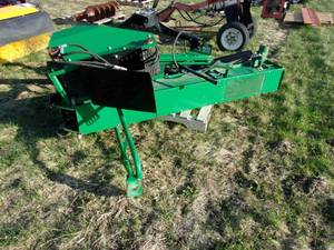 lot 30 image: Cushman Core Harvester