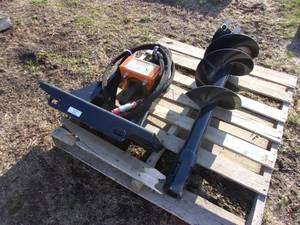 lot 32 image: Mini Skidsteer Mount Earth Auger (UNUSED)