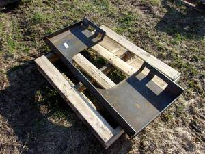 lot 33 image: Skidsteer Quick Attach Plate