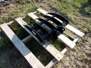 lot 37 image: Mini Excavator 19 Rake (UNUSED)
