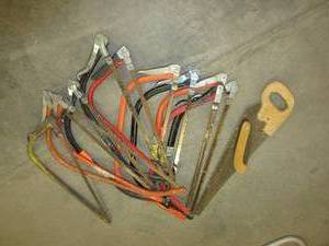 lot 116 image: BOW SAWS,  PRUNING SAW AND FOLDING SAW