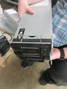 lot 835 image: HP PROLIANT BLADE SERVERS