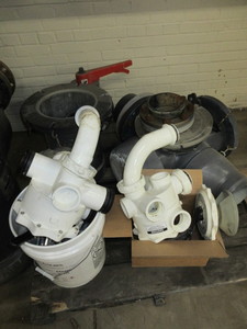 lot 175 image: COMMERCIAL POOL PARTS