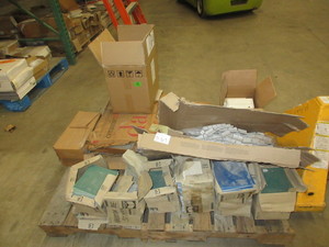 lot 193 image: ASSORTED SIZE AND COLOR CERAMIC TILE-NEW
