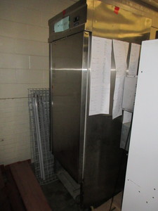 lot 214 image: OUT OF ORDER COMMERCIAL REFRIGERATION APPLIANCES