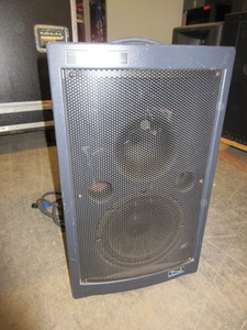 lot 235 image: LIBERTY 4500 SPEAKER