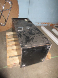 lot 252 image: DIGITAL DROP SAFE WITH LE GARD KEYPAD