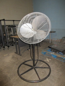 lot 253 image: DAYTON STANDING FLOOR FAN