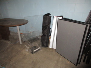 lot 254 image: TRADE SHOW DISPLAY ACCESSORIES