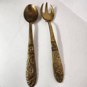 lot 10 image: Large Decorative Gold Spoon And Fork With Patina 24.5 Tall Good Condition
