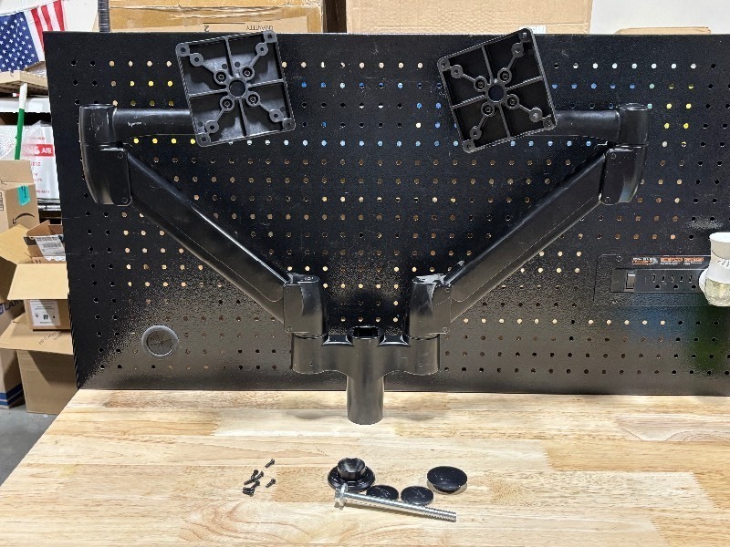 lot 35 image: Dual Monitor Mounting Bracket