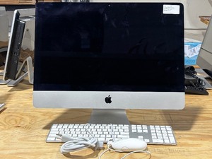 lot 8 image: Apple 21.5 Mid 2013 Desktop
