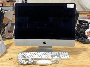 lot 10 image: Apple 21.5 Mid 2013 Desktop