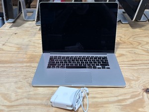 lot 13 image: 2015 15 Apple MacBook Pro
