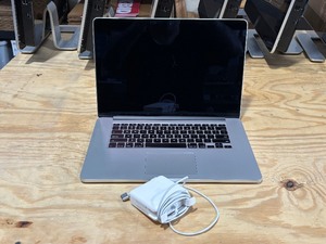 lot 14 image: 2015 15 Apple MacBook Pro