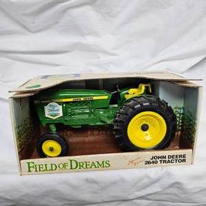lot 36 image: John Deere Fields of Dreams 2640 Special Edition As New in Box