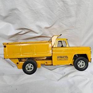 lot 40 image: Structo by Ertl Dump Truck, Retains 85% Paint 1960s
