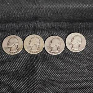 lot 20 image: (4) 1945 Washington 25c