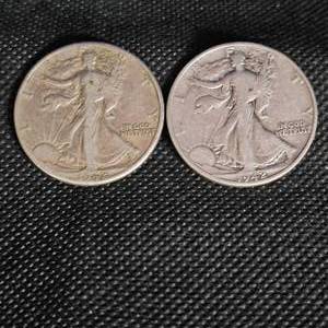 lot 62 image: (2)1942 Walking Liberty Half Dollar