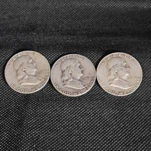 lot 67 image: (3)1952 Franklins 50c