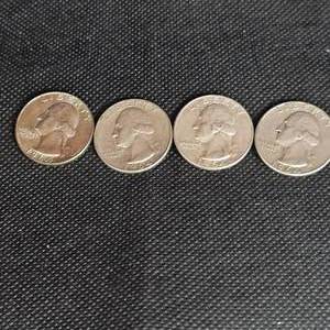 lot 103 image: (4) 1964 Washington 25c