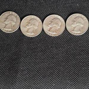lot 111 image: (4) 1964 Washington 25c