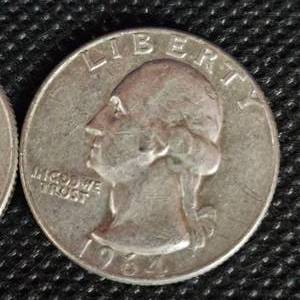 lot 112 image: (4)1964 Washington 25c