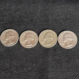 lot 115 image: (4) 1964 Washington 25c