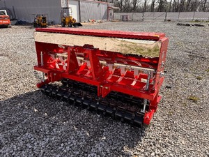 lot 15 image: AGT STSD10 - GrassGrain Seeder - 3 pt or Skid mount