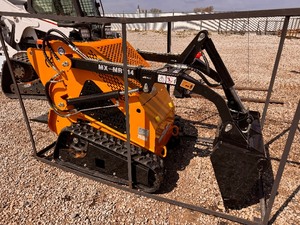 lot 17 image: AGT MX-MRT14 Compact Track Loader