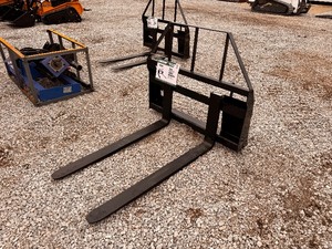 lot 18 image: Skid Steer Forks