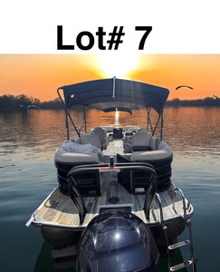 lot 7 image: 2018 250 Crest Classic Pontoon 250 HP Yamaha Four Stroke Motor