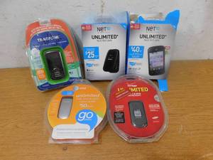 lot 21 image: Cell Phone Lot
